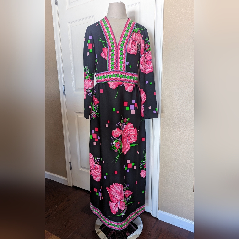 Beautiful Debbi Brooks Retro Vintage Floral Boho Dress Bright Pink Green Purple